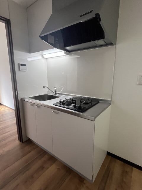 TJ鳴神2の物件内観写真