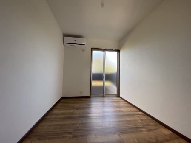 TJ鳴神2の物件内観写真