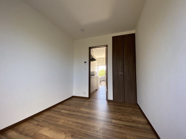 TJ鳴神2の物件内観写真