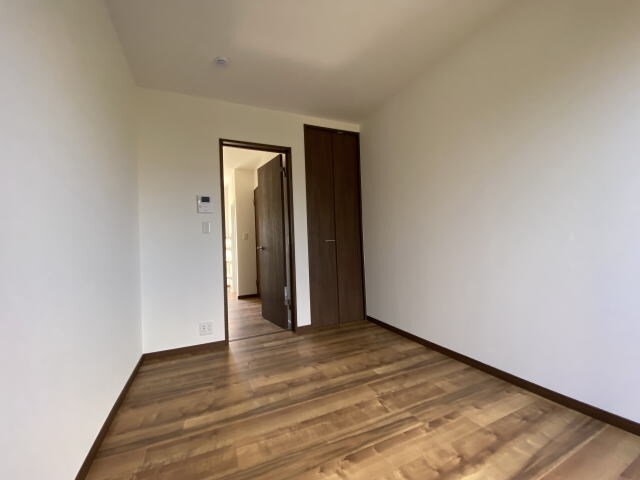 TJ鳴神2の物件内観写真