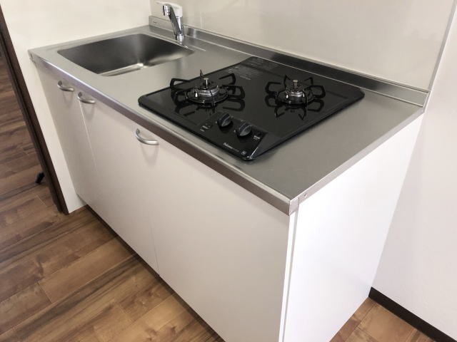 TJ鳴神2の物件内観写真