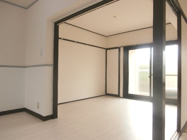 プレゼンス紀伊2の物件内観写真