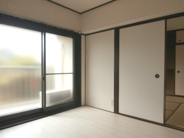 プレゼンス紀伊2の物件内観写真