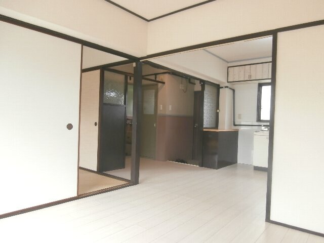 プレゼンス紀伊2の物件内観写真
