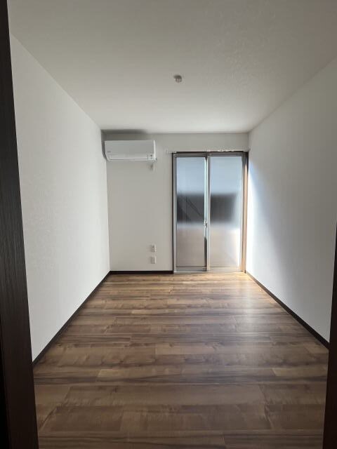 TJ鳴神2の物件内観写真