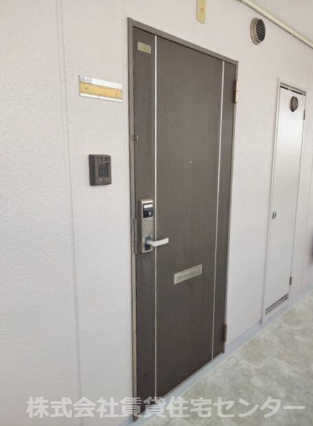 コムス・エルアールの物件外観写真