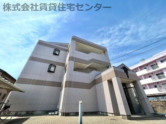 コムス・エルアールの物件外観写真