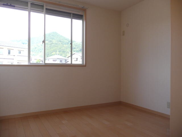 アン・セリジェの物件内観写真