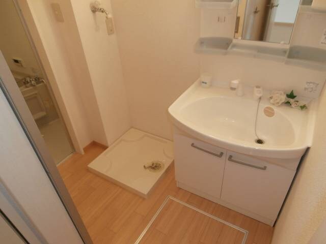 ヴィヴレ堀川の物件内観写真