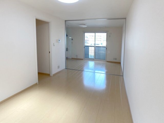 ヴィヴレ堀川の物件内観写真