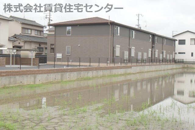 ヴェルソー加納の物件外観写真