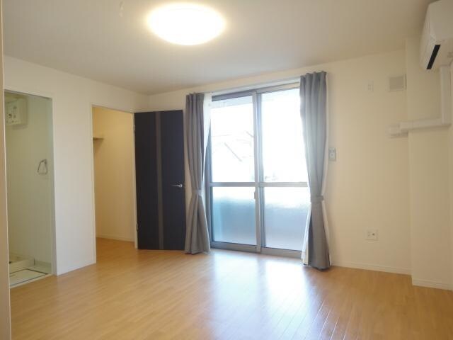 モイス・シャームの物件内観写真