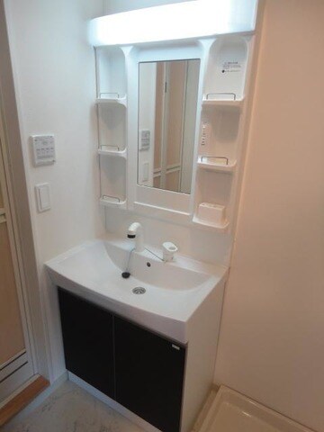 モイス・シャームの物件内観写真