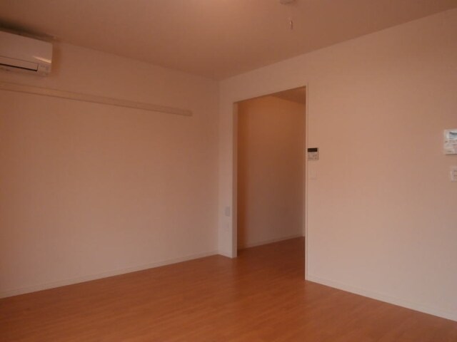 モイス・シャームの物件内観写真