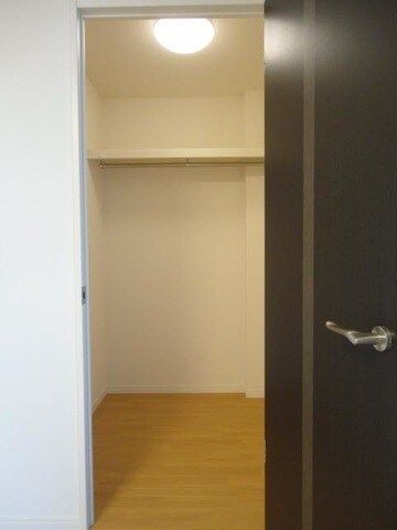 モイス・シャームの物件内観写真