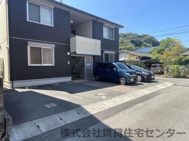 D-room毛見の物件外観写真