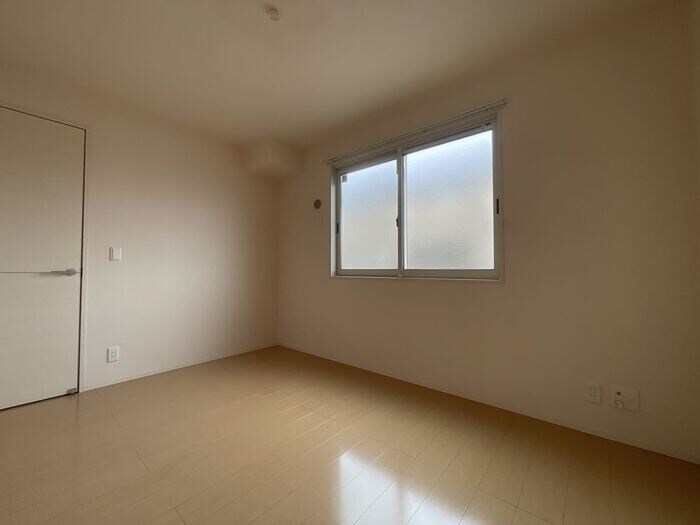 イソラ フェリジェⅡの物件内観写真