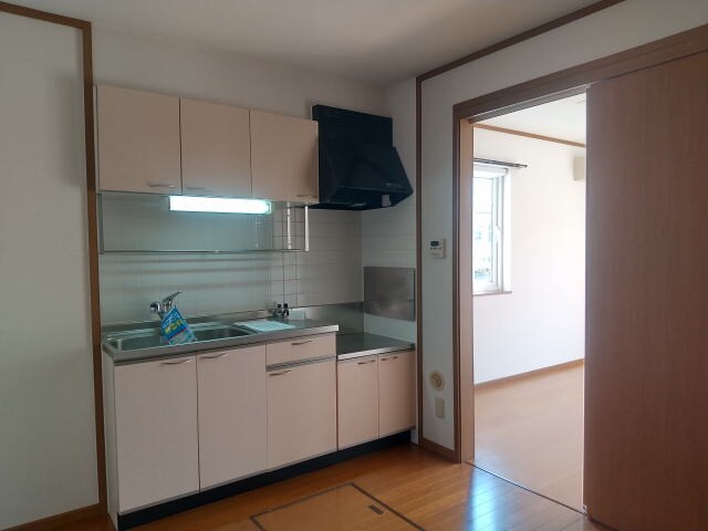 メゾンコニファーⅡの物件内観写真