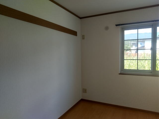 メゾンコニファーⅡの物件内観写真