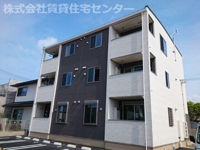 コンフォールの物件外観写真