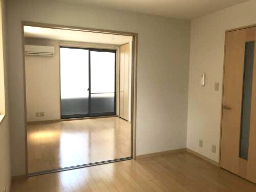 フォーレス・ノベルの物件内観写真