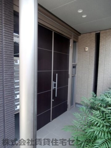 テラス新中通の物件外観写真