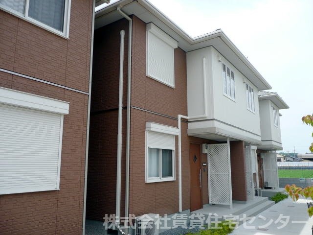 シャーメゾン西庄の物件外観写真