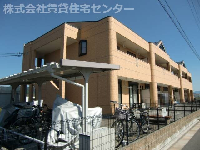 グランド アーネストの物件外観写真