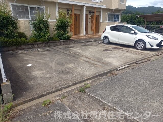 カーサ・ラッフィナートの物件外観写真