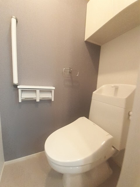 ヴァンヴェール西浜ＯＦの物件内観写真