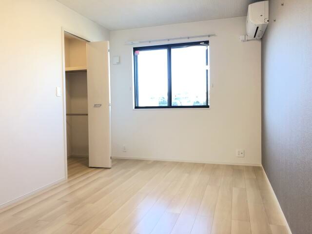 ヴァンヴェール西浜ＯＦの物件内観写真