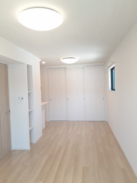 ヴァンヴェール西浜ＯＦの物件内観写真