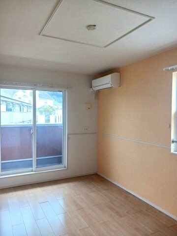 リバー・フォールドの物件内観写真