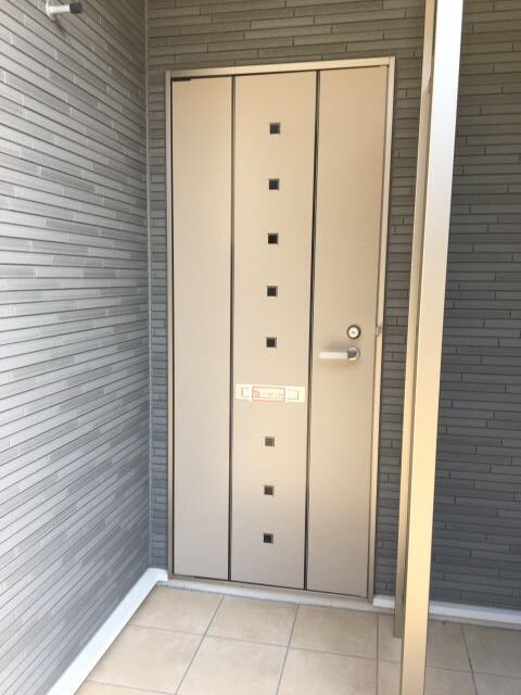 カーサ・ゼフィーロの物件外観写真