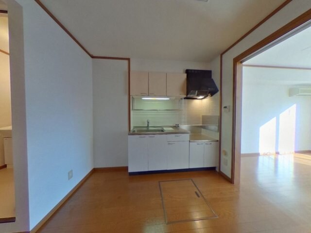 メゾンコニファーⅡの物件内観写真