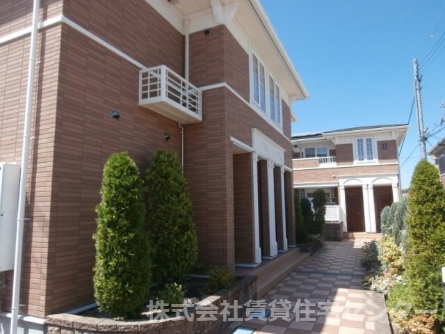 シャルパンティエⅡの物件外観写真