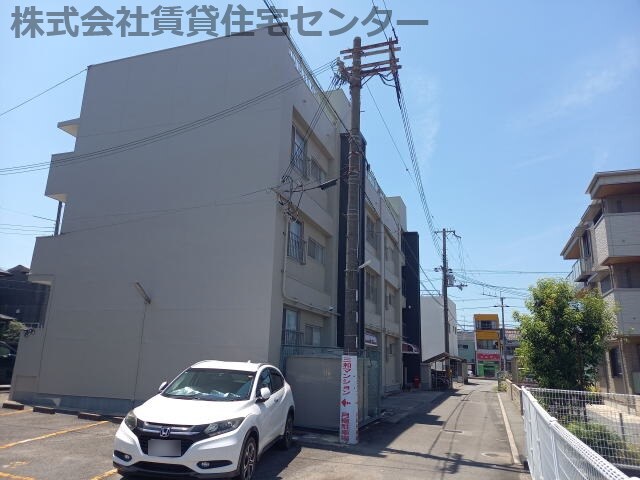 三和東マンションの物件外観写真