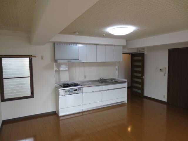 翆松ハイツの物件内観写真