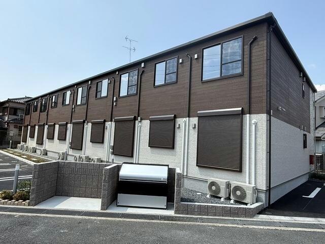 シュシュテラスの物件外観写真