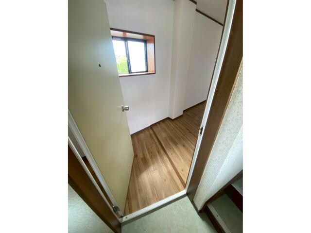 シャンローズ東香里2の物件内観写真