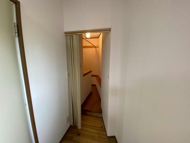 シャンローズ東香里2の物件内観写真