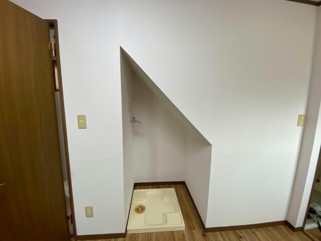 シャンローズ東香里2の物件内観写真