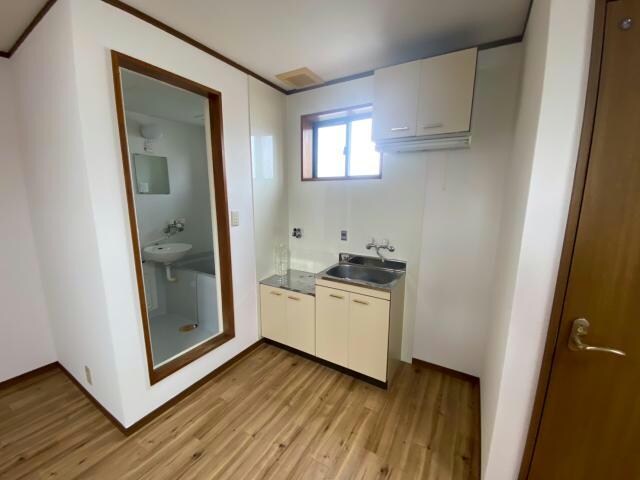 シャンローズ東香里2の物件内観写真