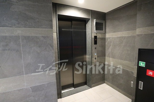 プレサンス東三国エンブレイスの物件外観写真