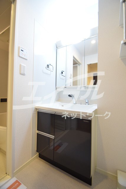 江坂駅 徒歩6分 14階の物件内観写真