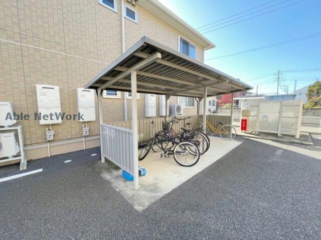 ヴィラオーネストＡの物件外観写真