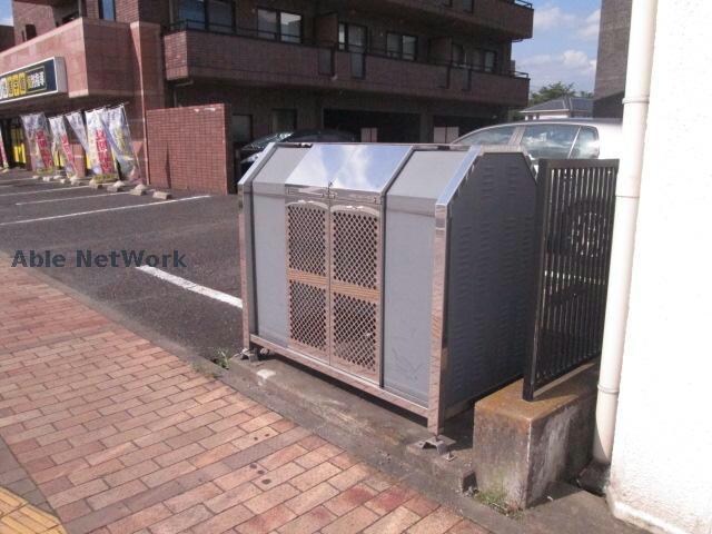 パレス国領の物件外観写真