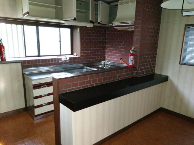 鼻高町貸住宅の物件内観写真