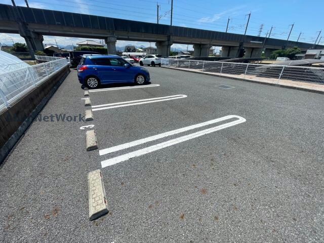 サンモールBの物件外観写真