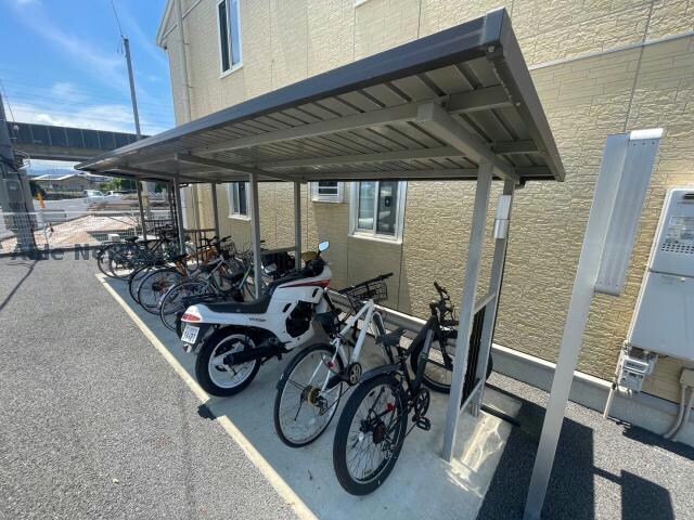 サンモールBの物件外観写真